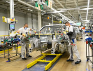 Volkswagen pozastaví v Nemecku výrobné linky   