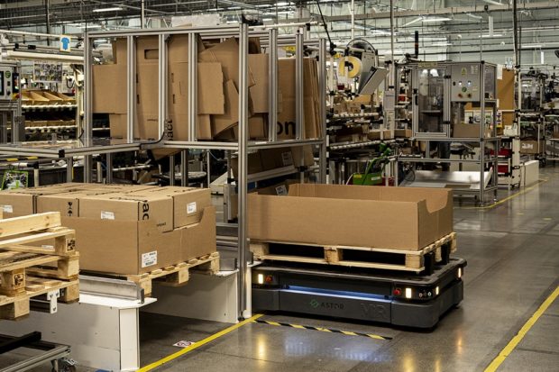 Roboty v oblasti priemyselnej internej logistiky