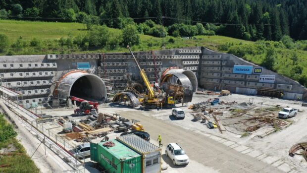 Diaľničiari zmluvne potvrdili termín otvorenia tunela Višňové